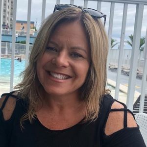 Meet your Posher, Carrie